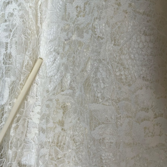 Alice + Olivia NWT Hi Lo Lace Midi Skirt Size 2 Ivory Sheer Lined - Picture 3 of 16